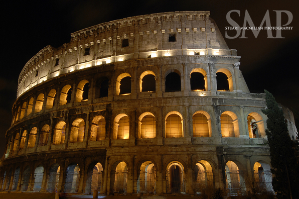 Colosseo di notte, Roma, Italia