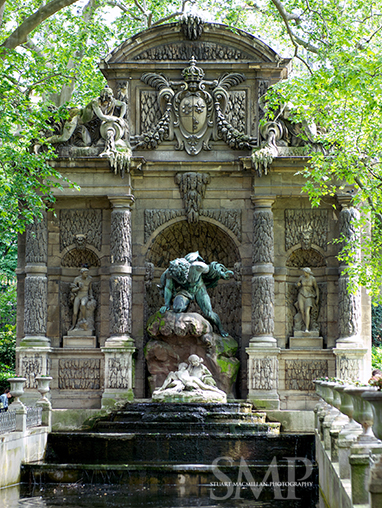 La fontaine Médicis, Paris, France